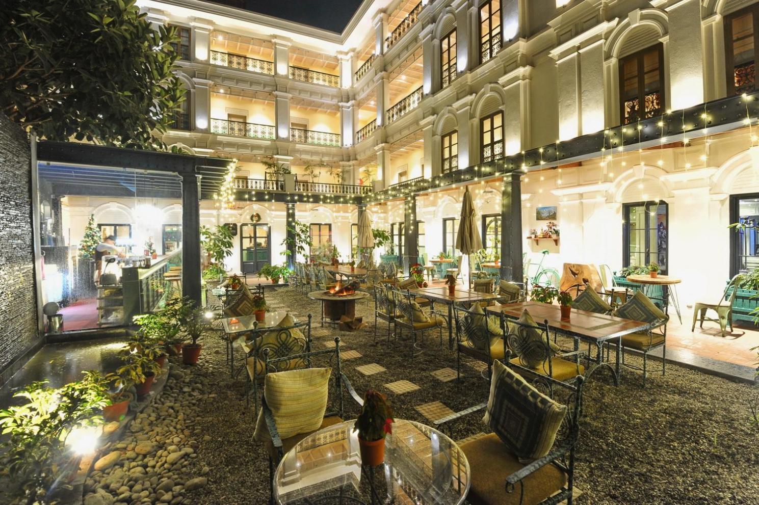 Nepali Ghar Hotel Катманду Экстерьер фото