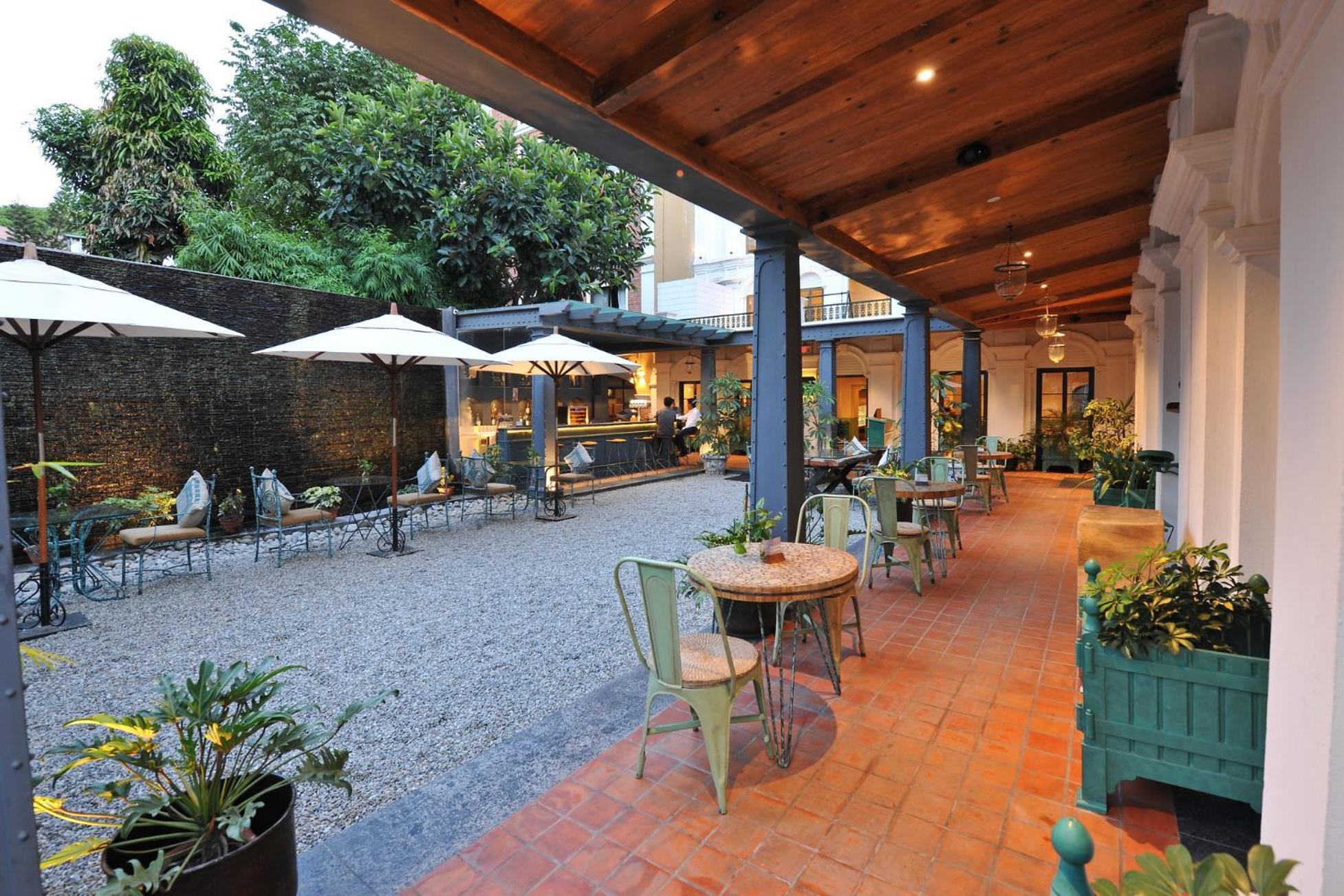 Nepali Ghar Hotel Катманду Экстерьер фото