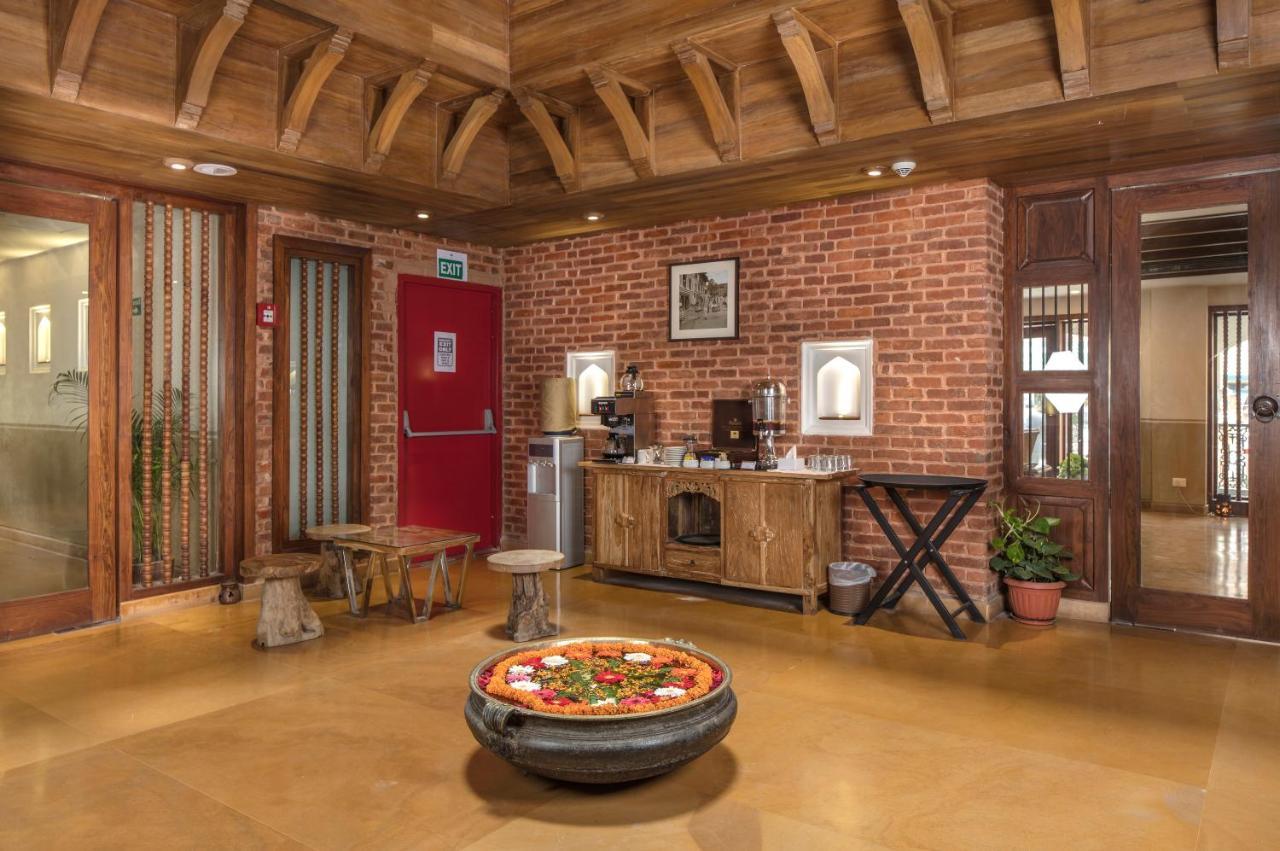 Nepali Ghar Hotel Катманду Экстерьер фото